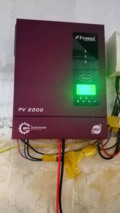 Fronus Hybrid 1.6 KW Pv 2200
