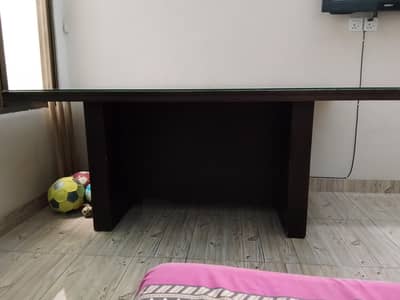 Office table