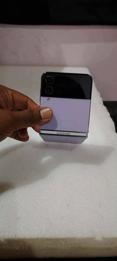 Samsung Z flip 4 5g