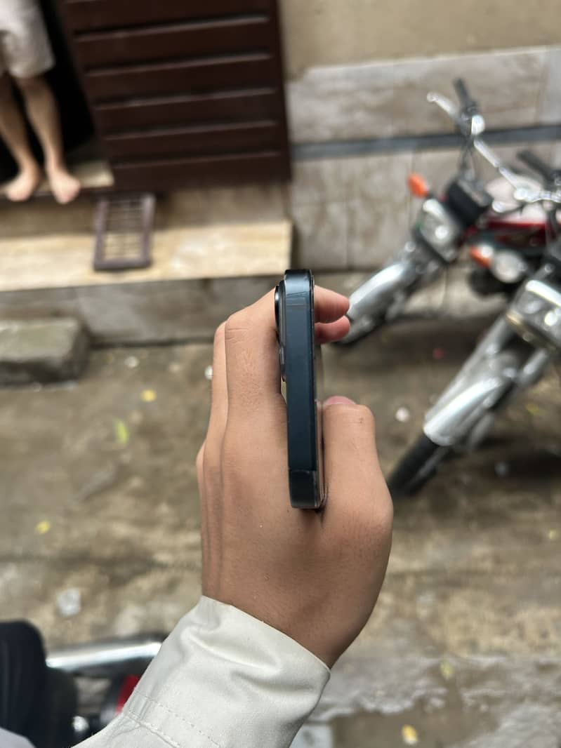 Iphone 14 3
