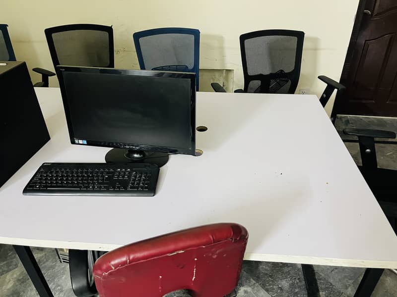 4-Person Office Workstation Table for Sale – Excellent Condition 2