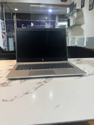 Hp Elitebook 745 G6 ryzen 5 3500 graphics laptop i7.10th equal