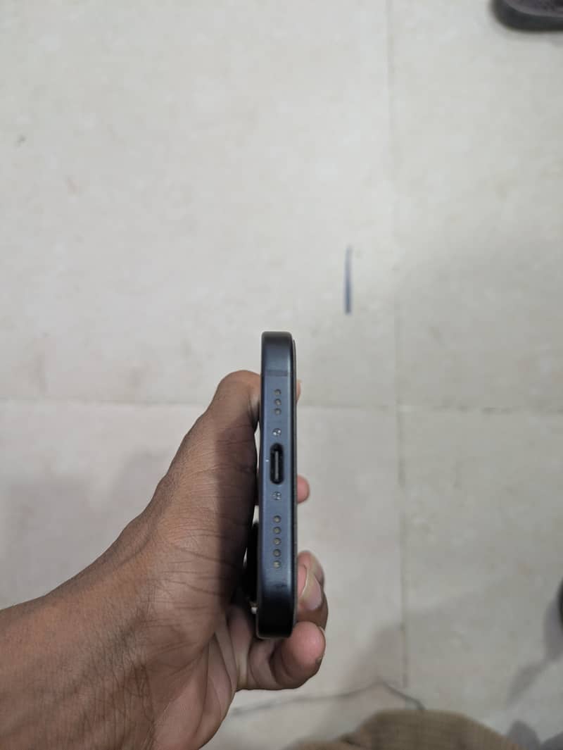 Apple iPhone 15 2