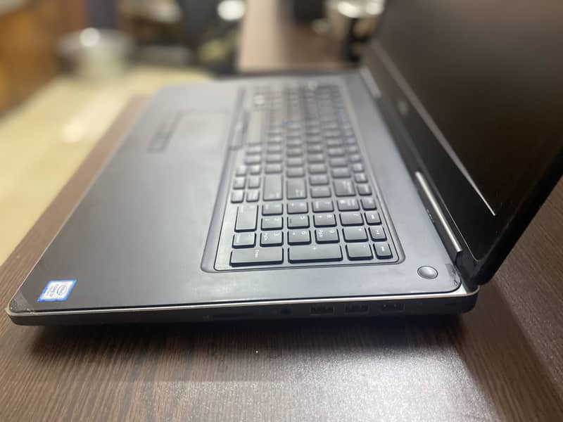 DELL precision 7720 4