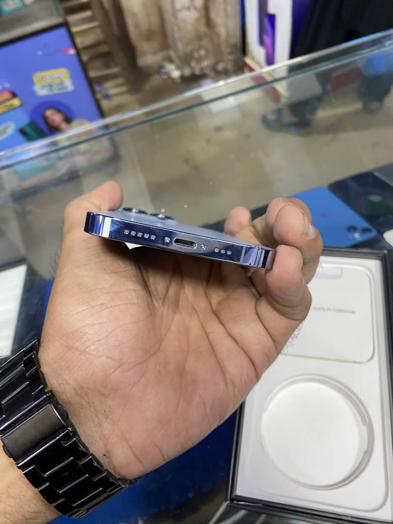 Iphone 13 pro 4