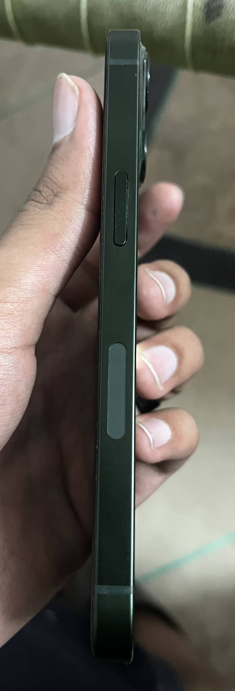 Apple iPhone 13 4