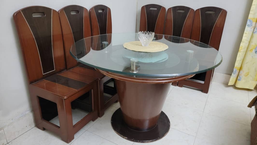 Dining table Round shape 0