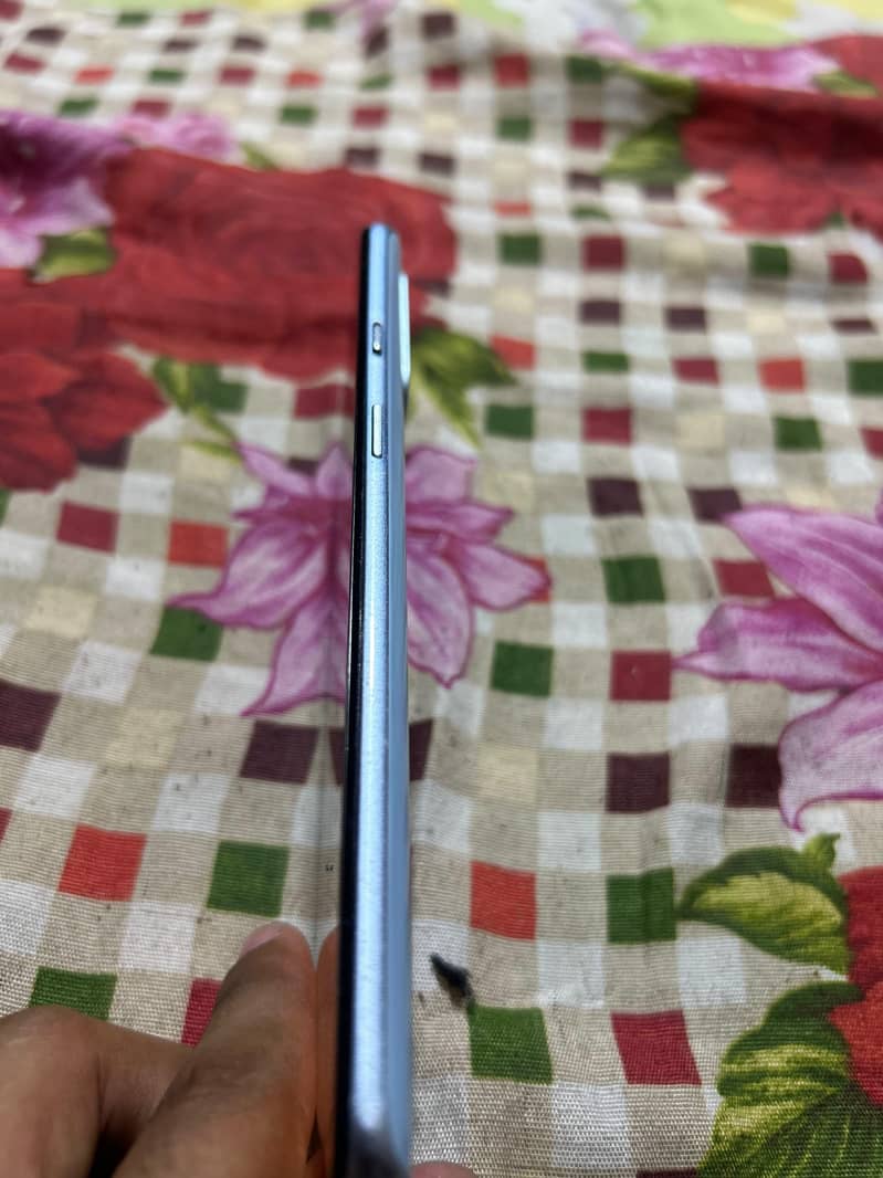 One Plus 9R 6