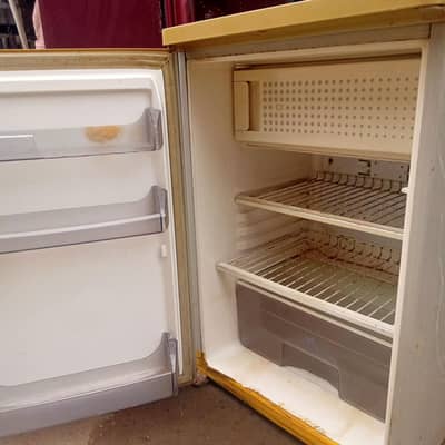 small one door frige 03006675170