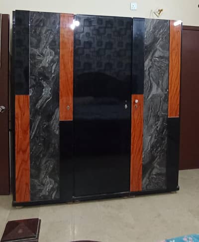 10/10 furnished Almari for sale