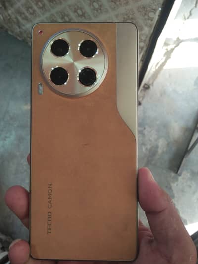 Is mobile ka panal kharab h only no box no charging