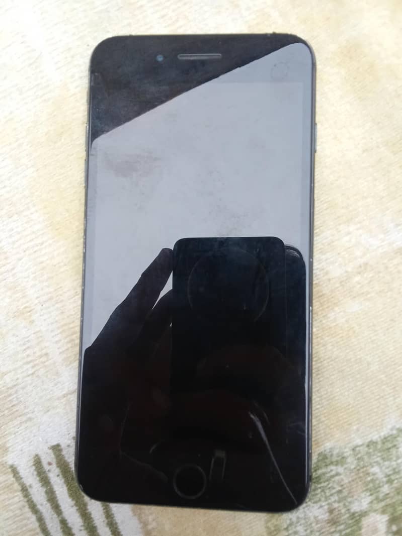 Apple iPhone 7 Plus 1
