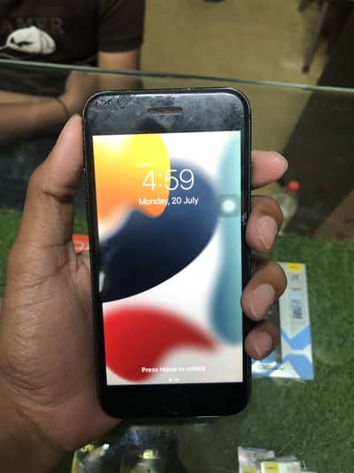 Apple iPhone 7