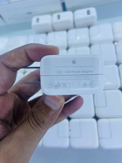 Apple 10 watt Charger