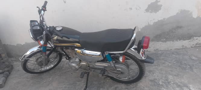 bike 125 self start. contact 03027173662