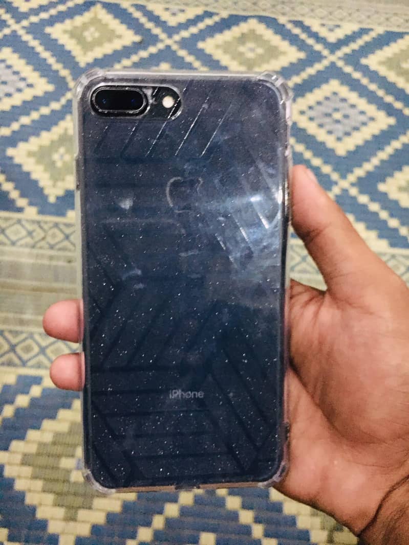 Apple iPhone 7 Plus 1