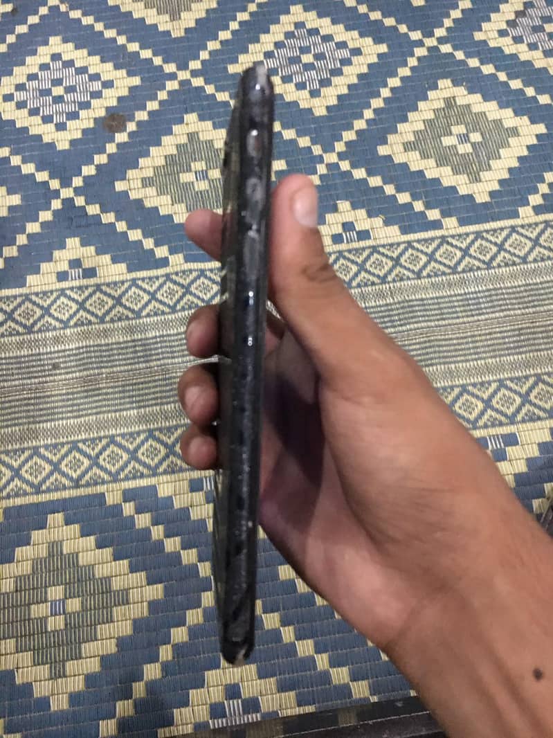 Apple iPhone 7 Plus 2