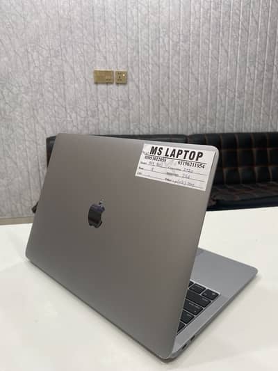  Apple MacBook Air M1 