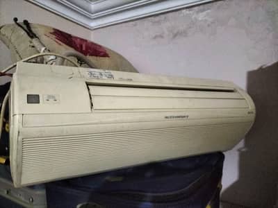 company: mitsubishi. 10/10 condition