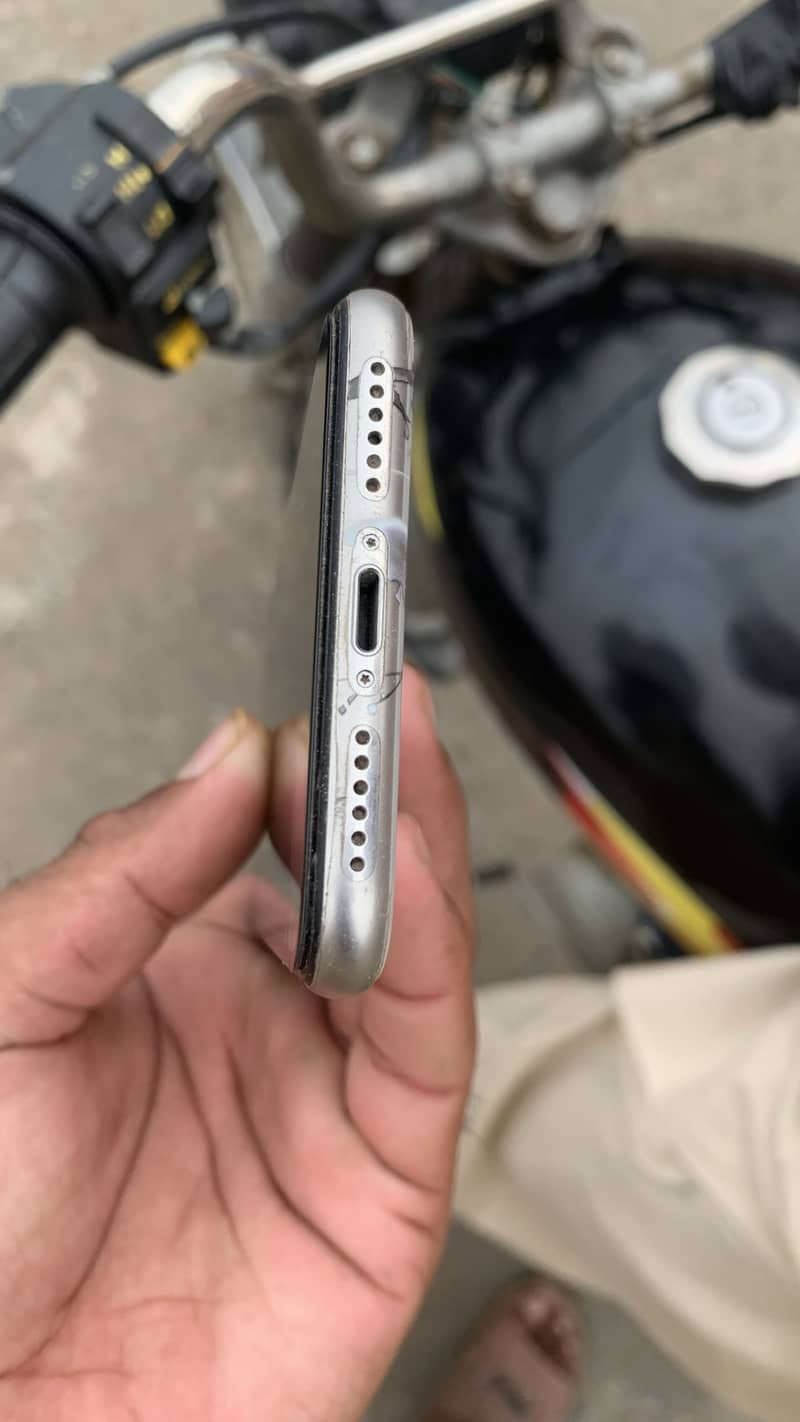 Apple iPhone X 1
