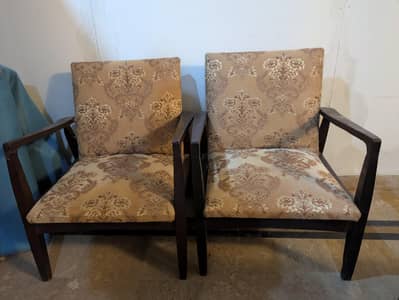 Arm chair