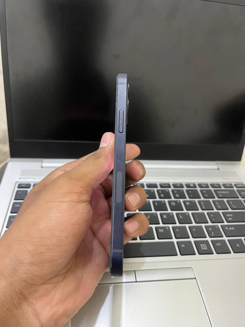 Apple iPhone 12 2