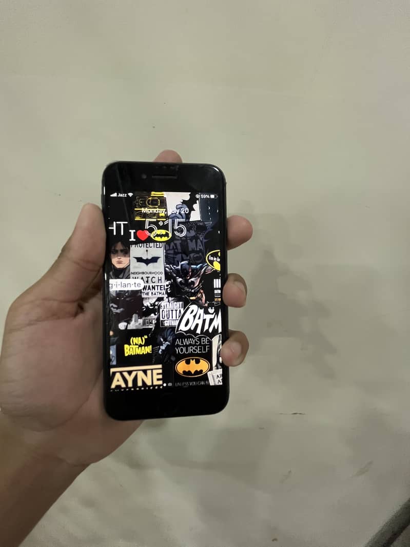 Apple iPhone 8 1