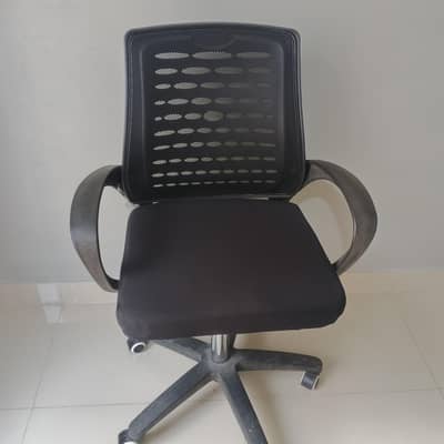 office revolving chair in good condition with little noise