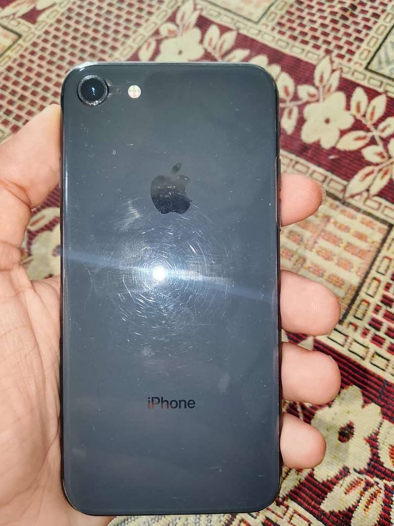 iPhone 8 0