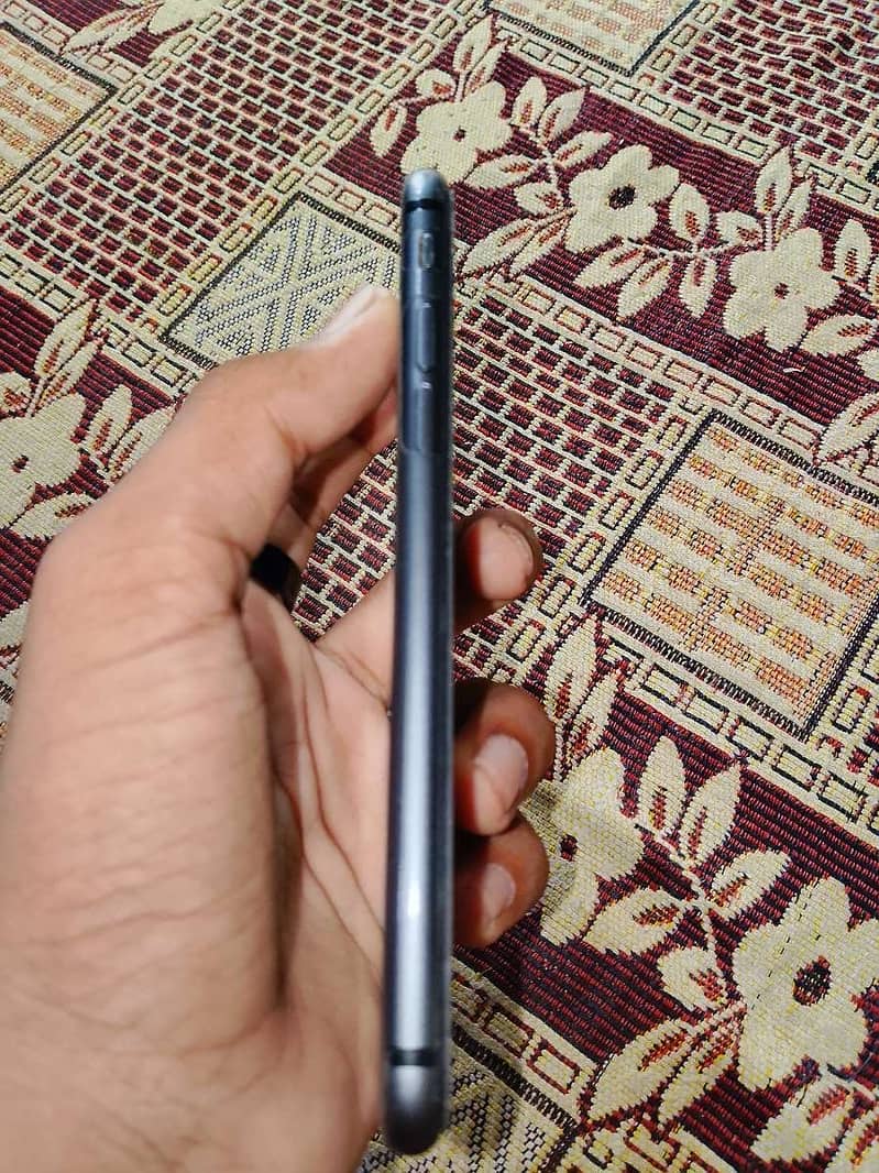 iPhone 8 2