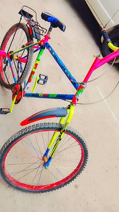 price 25000 condition 10 by 10  wheeler cycle