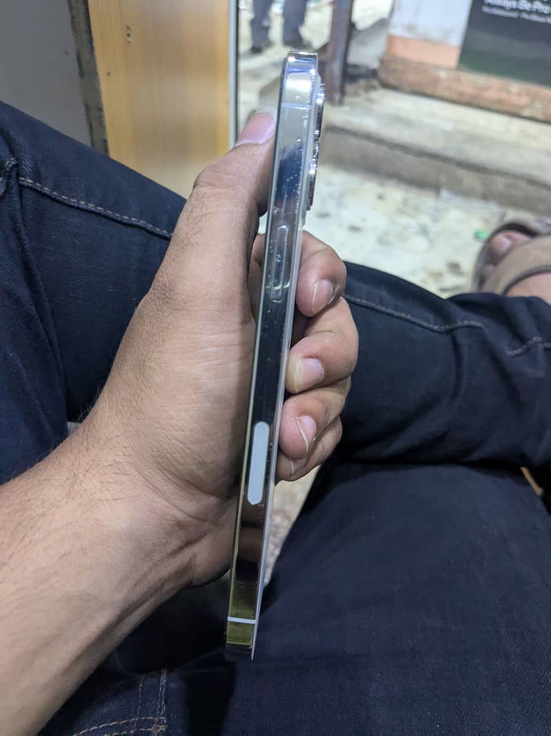 Iphone 12 Pro Max 5