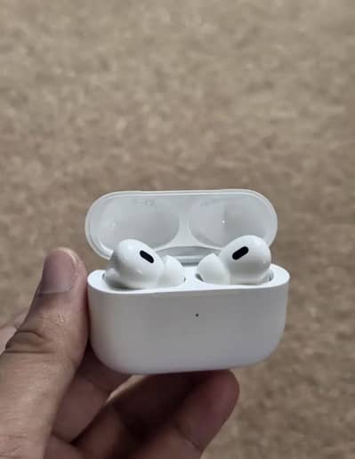 Airpods pro for sale with mac safe charger also