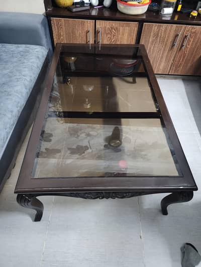 Chanyoti table for sale in good condition