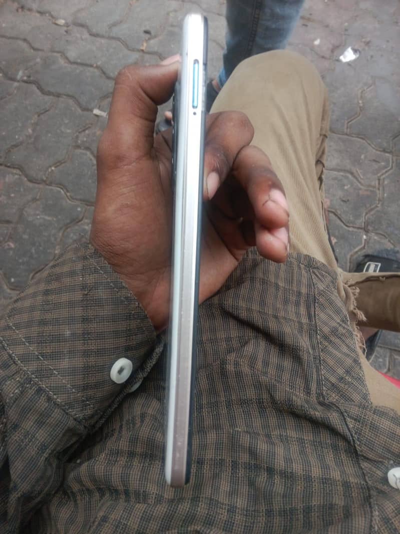 Tecno CAMON 18T 1