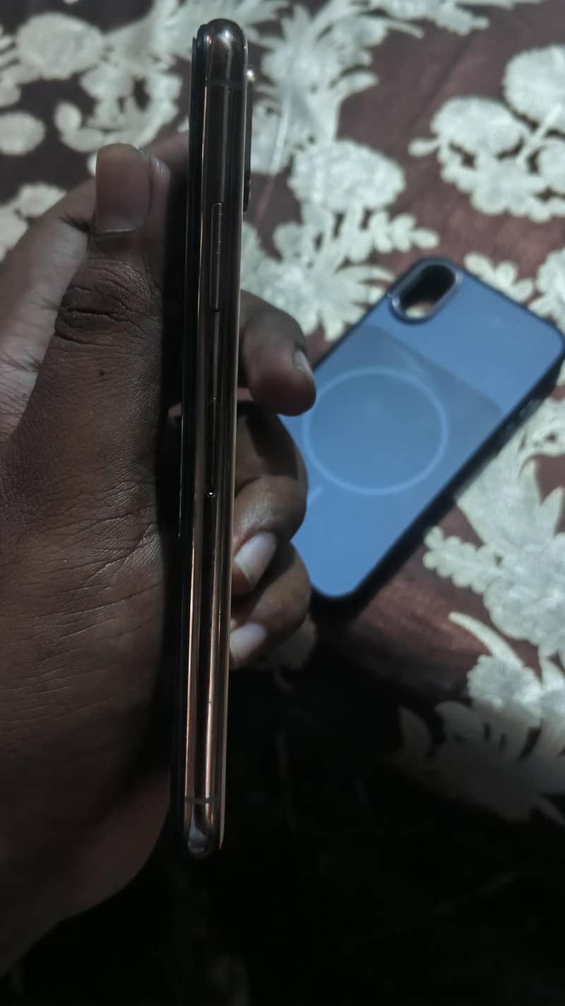 Apple iPhone X 2