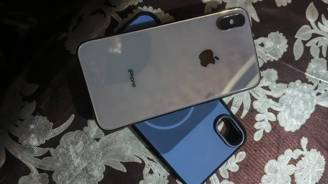 Apple iPhone X 5