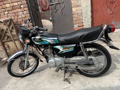 Honda CG/125 2023 Model for sale good condition biometric on the spot