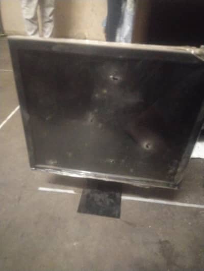 17 inches LCD Monitor For PC 10/10 condition