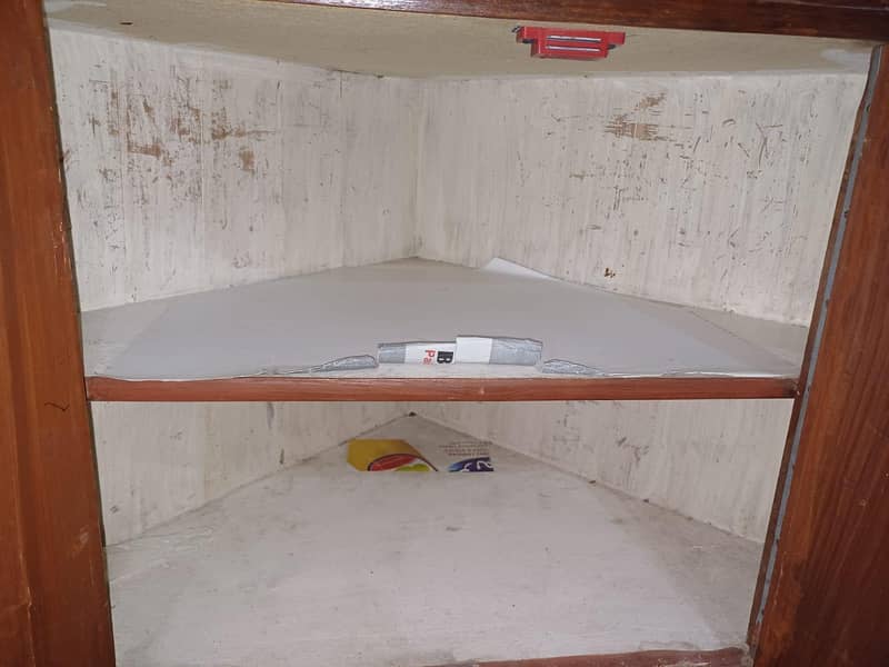 tv table 4