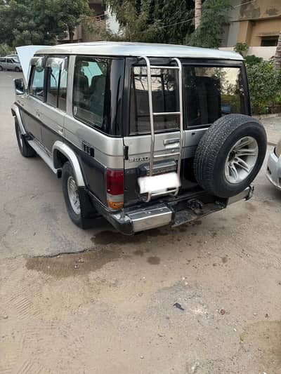 Toyota Prado 1990