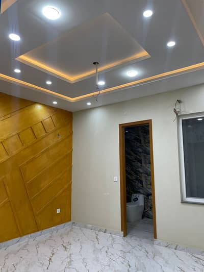10 Marla 2nd floor available for rent in wapda town