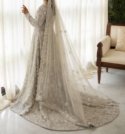 Reception Dress – Ivory Grey | One Time Worn | With Matching Pouch