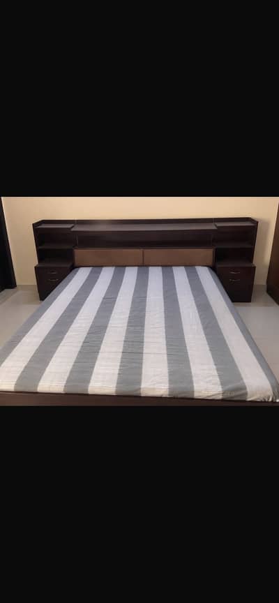 King size bed