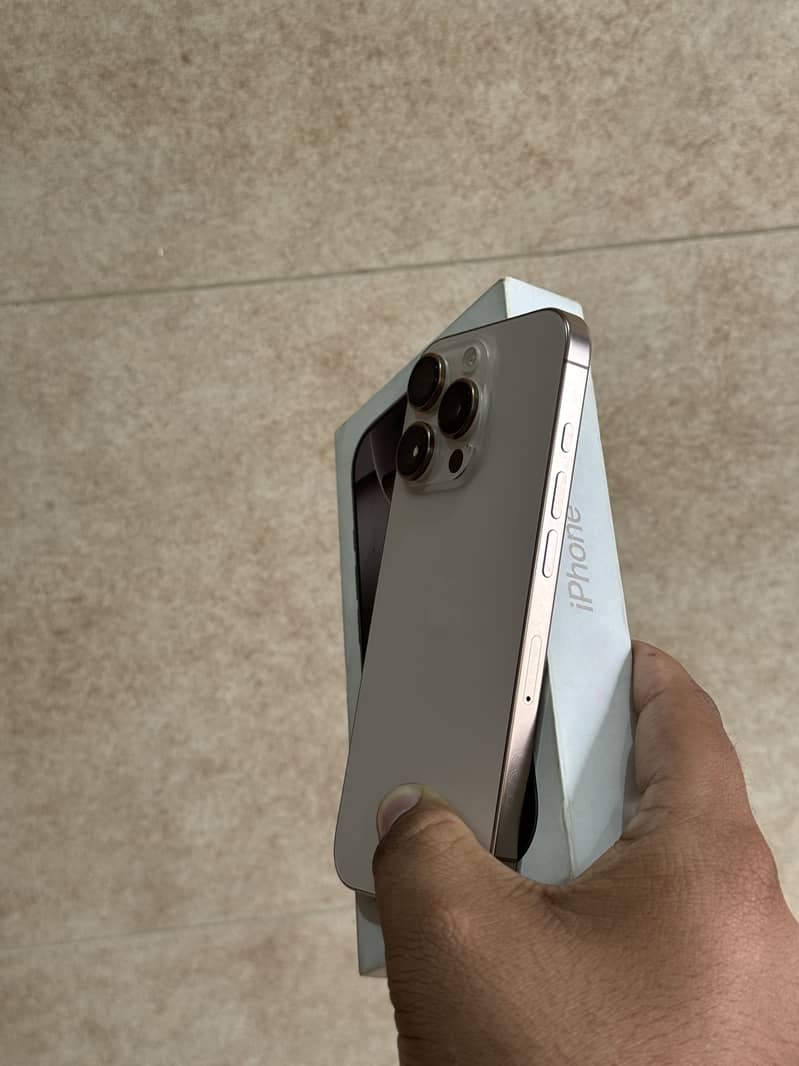 Iphone 16 pro 7