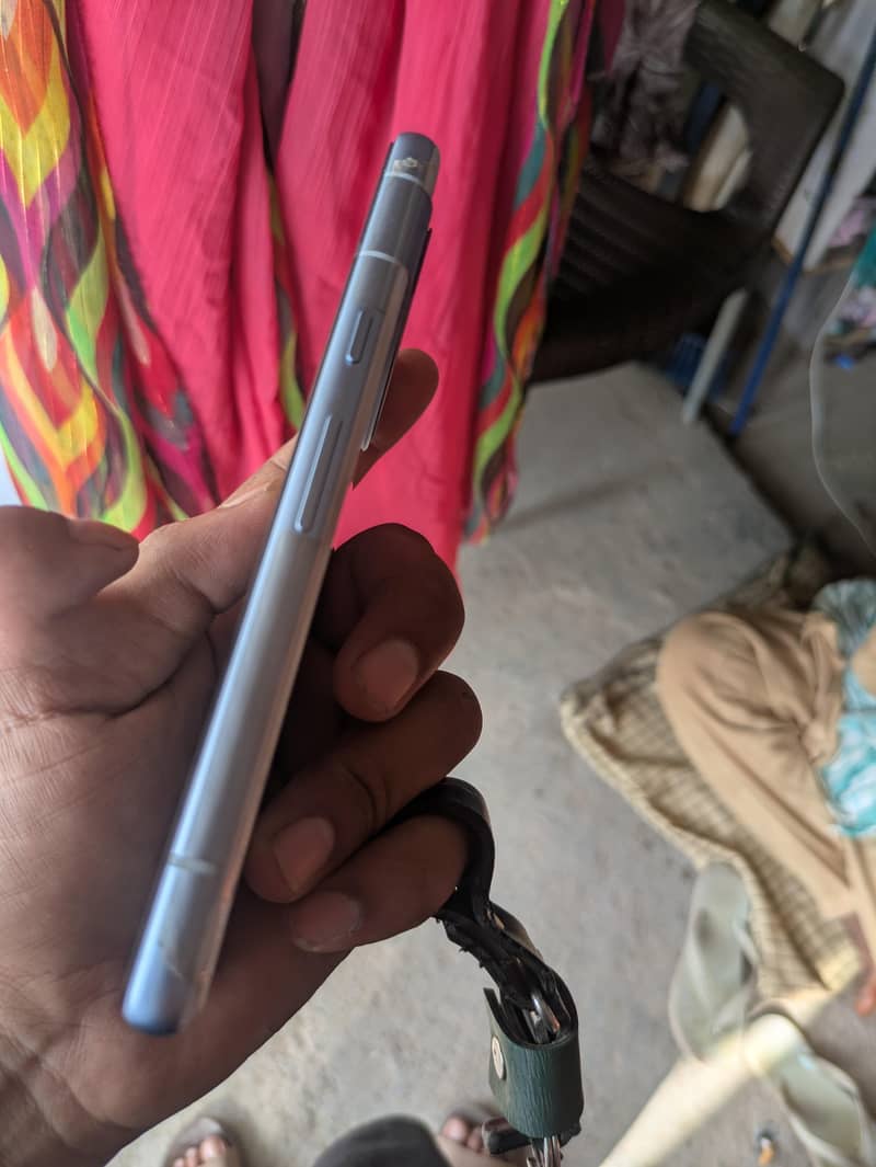 Google Pixel 7a 5