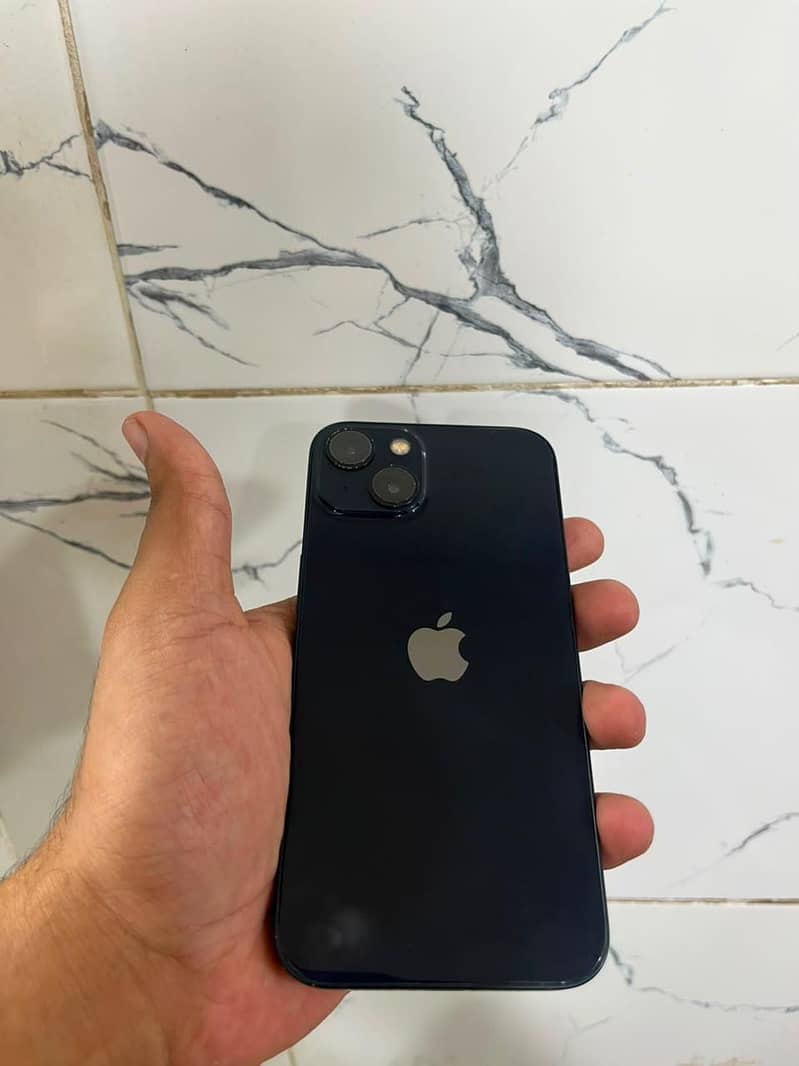 Apple iPhone 13 2