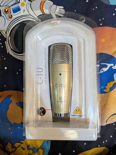 BEHRINGER C-1U USB studio condenser microphone.