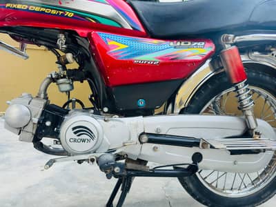 bike 10+10 ha Bhai crown bike ha Lana wala rapta Kara urgent for sale