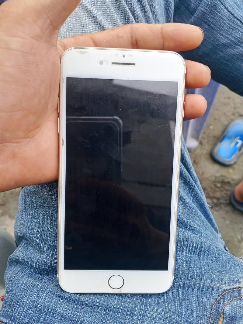 Apple iPhone 7 Plus 3